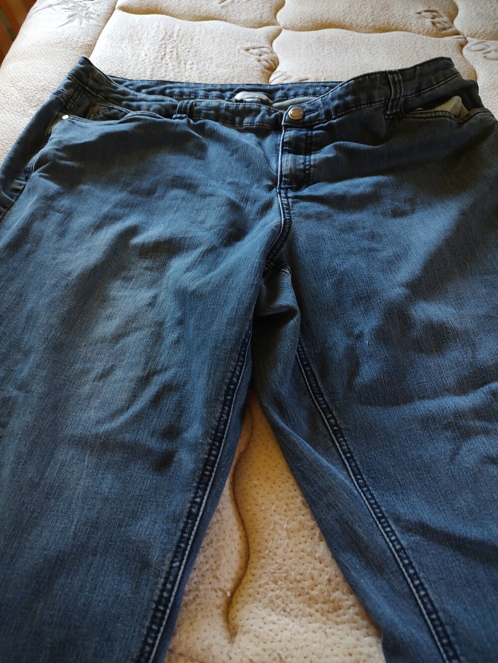CJ Banks Women's Indigo Jeans Size 20 W with back pocket detail.